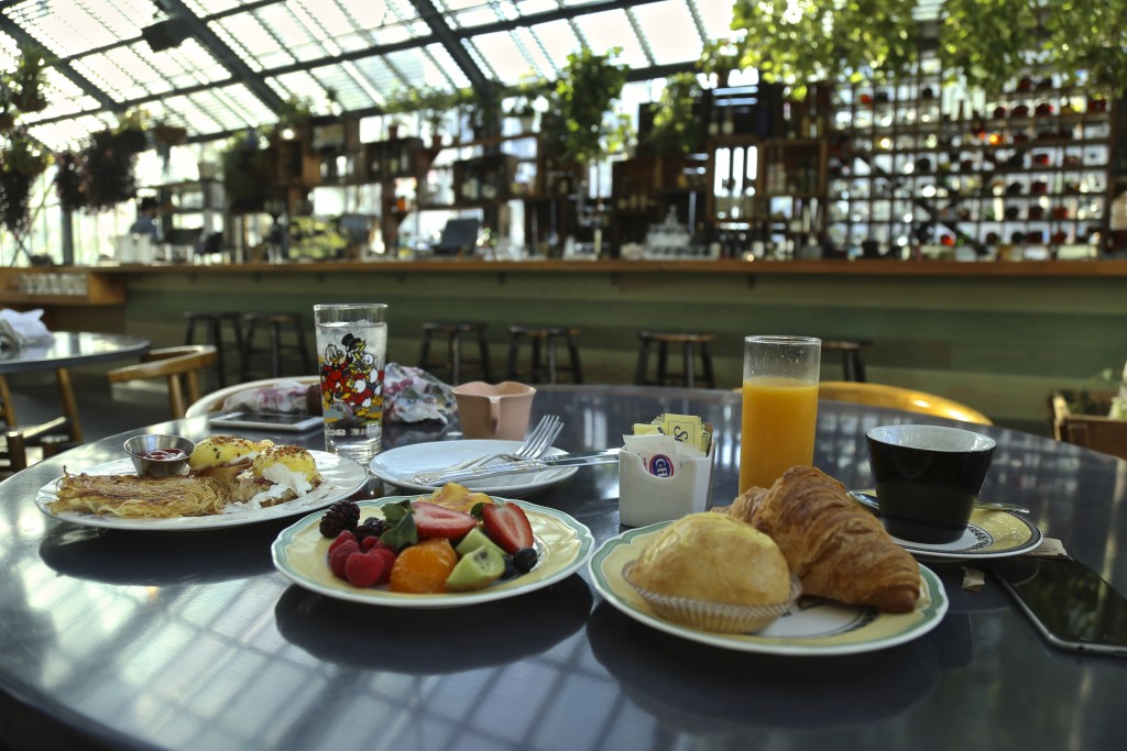 restaurant-the-commissary