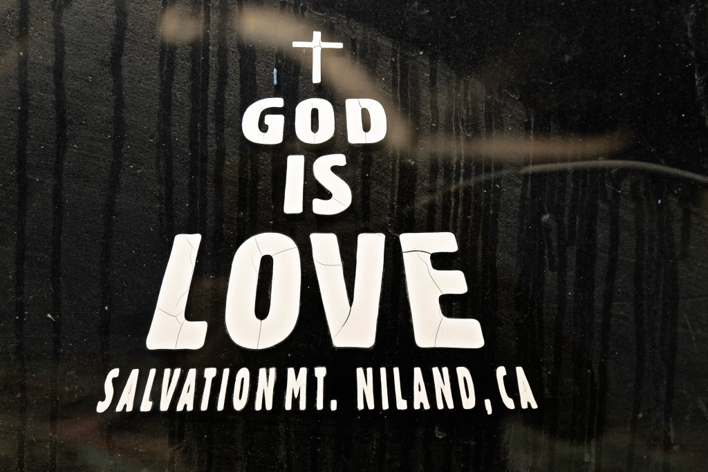 salvation-mountain-palm-spings-california